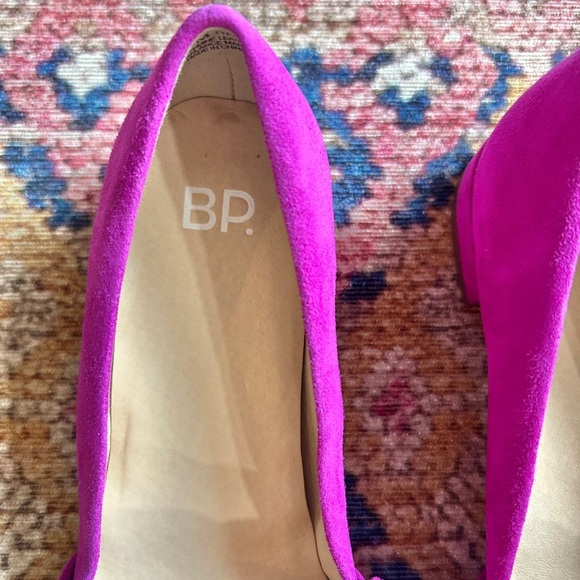 BP. Nordstrom Magenta Suede Pointed Tow Bow Loafers - Picture 3 of 7